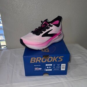 Brooks Women's Glycerin 23 - Pink and Black Athletic Shoes